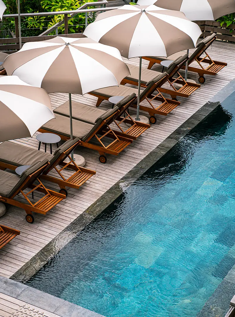 studio-joua-luxury-photo-video-people-and-places-7-800x1079